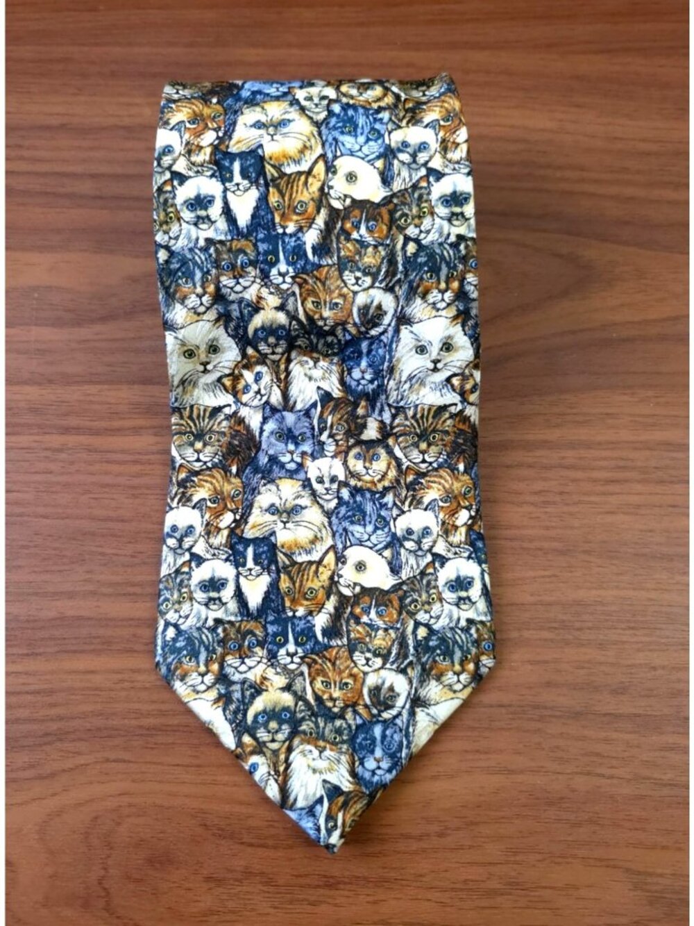 Vintage MUSEUM ARTIFACTS Handmade All-Silk Cat Print Tie - Multicolor